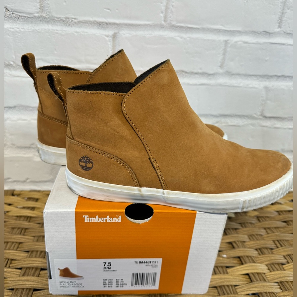Women’s Timberland Skylar Bay Sneakerboots - size 7.5